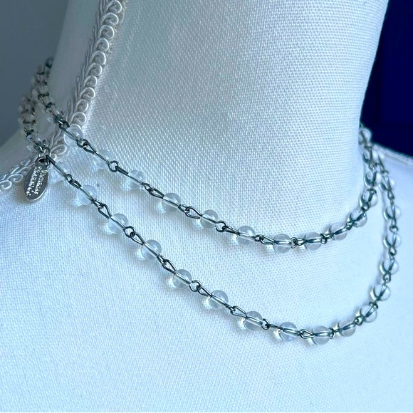 VICTORIAN TRADING CO. | Small Round Clear Beaded Necklace Silver Tone - Picture 1 of 8